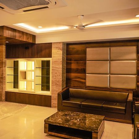 The Atithi Niwas Hotel Indore Buitenkant foto