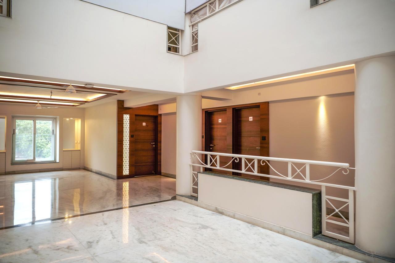 The Atithi Niwas Hotel Indore Buitenkant foto
